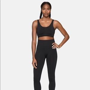 Outdoor Voices Studio Skin Bra in Black / Midnight